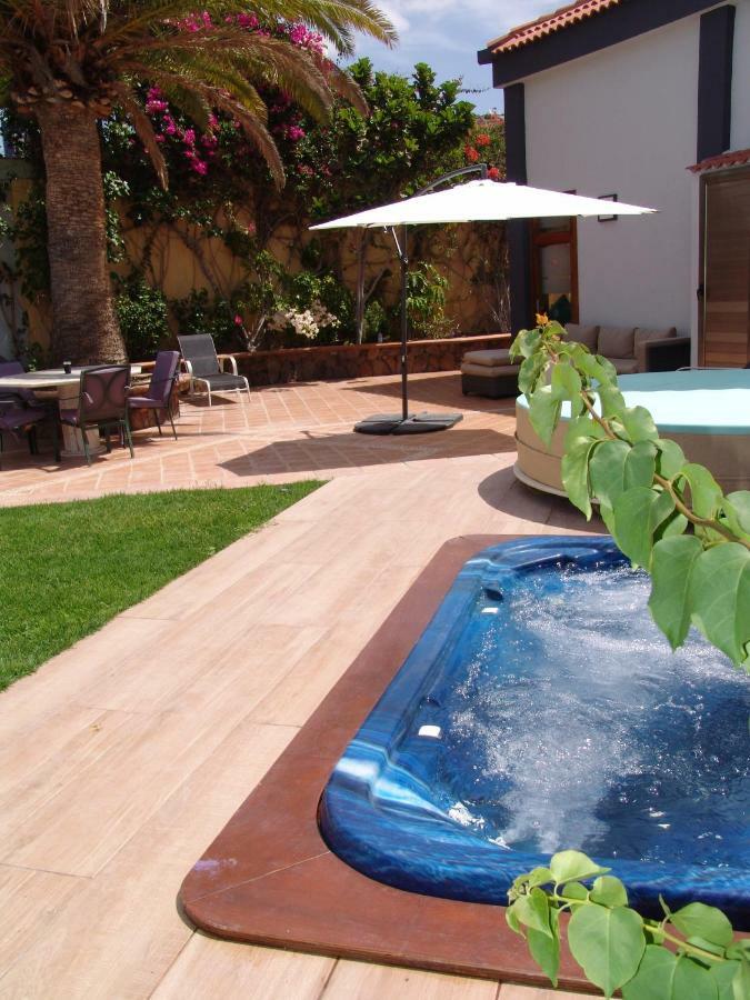 Villa Beatriz Салобре Экстерьер фото